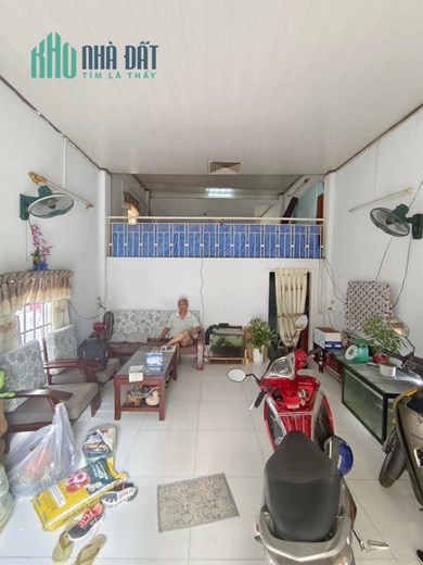 CHỦ BÁN GẤP -- Ô TÔ NGỦ TRONG NHÀ -- SỔ NỞ HẬU -- CÔNG CHỨNG SANG TÊN TRONG NGÀY.