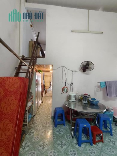 CHỦ BÁN GẤP -- Ô TÔ NGỦ TRONG NHÀ -- SỔ NỞ HẬU -- CÔNG CHỨNG SANG TÊN TRONG NGÀY.