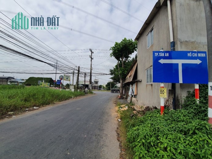 Bán gấp 194m2 đất full thổ cư tại Tân Trụ - Long An, SHR, 780tr. Lh:0908336357.