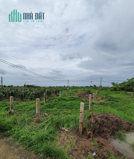 Bán gấp 194m2 đất full thổ cư tại Tân Trụ - Long An, SHR, 780tr. Lh:0908336357.