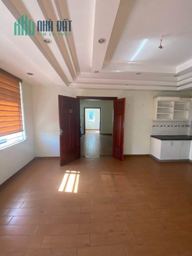 Bán nhà phố, mặt tiền Phố Vũ Phạm Hàm, Quận Cầu Giấy DT 135 m2*6T MT 25m giá 135 tỷ Hà Nội