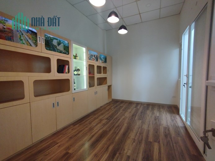 Bán nhà ở ngay ô tô đỗ cửa 57m có 3 phòng, N4.5m Đường số 9