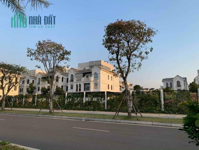 Bán nhà Việt Hưng, Long Biên, 5 tầng, 33m2, Gần phố, Ngõ THÔNG, Ô TÔ. Nhà đẹp Ở NGAY. Nhỉnh 3 tỷ