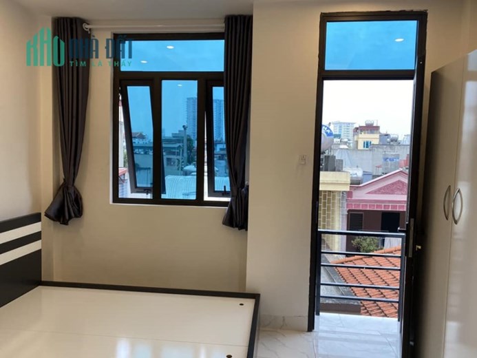 Bán tòa nhà CCMN, Trung Kính 50m, 5 tầng, 9 phòng, DT 45 triệu 1 tháng, giá 6 tỷ 99.
