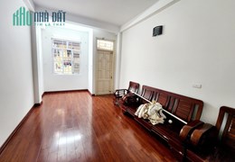 Bán nhà Thụy Khuê, Tây Hồ, 35m, 5 tầng, nhà đẹp ở luôn, giá 4 tỷ 1.
