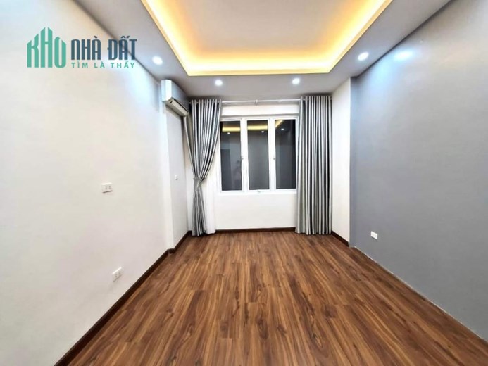 TIN ĐƯỢC KHÔNG NGUYỄN NGỌC VŨ 40M2 X 5T FULL NỘI THẤT CHỈ 3.9 TỶ.