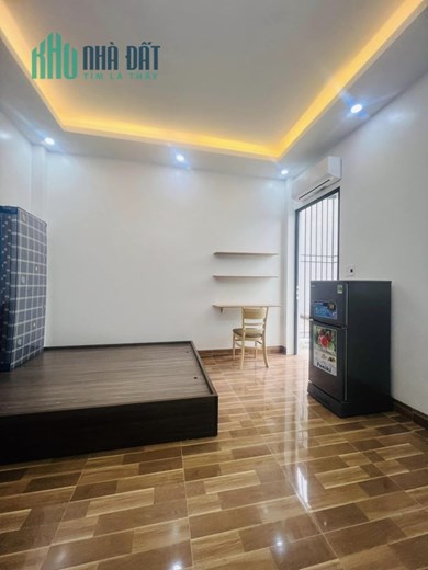 CỰC CHẤT CẦU GIẤY 40M X 5T, NGÕ THÔNG GẦN PHỐ, Ô TÔ, NHỈNH 4 TỶ.