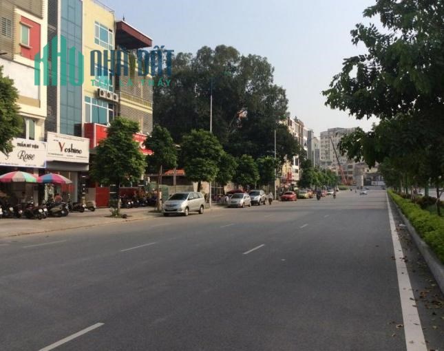 Bán tòa nhà đường Nguyễn Văn Huyên, Cầu Giấy, 362m, 9 tầng, mặt tiền 11m, doanh thu 4