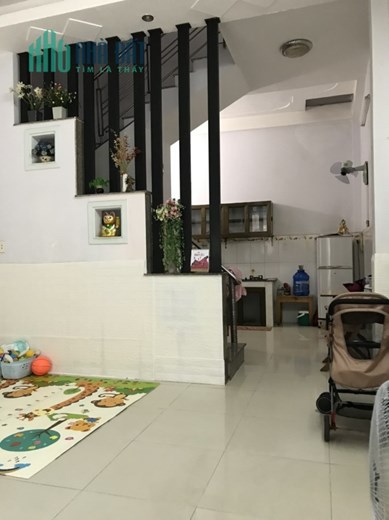 Giảm sốc 600tr, nhà Nguyễn Hồng Đào, HXH 5m, ngang 4.4, 3tầng BTCT, 44m2, chỉ 4tỷ9. LH 0931878533.