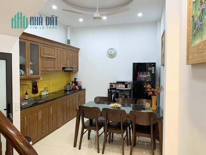 CHÍNH CHỦ CẦN BÁN NHÀ ĐỂ LẠI FULL NỘI THẤT