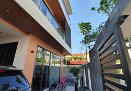 Bán Biệt Thự KĐT Nam Thắng, Phùng Khoang, Nam Từ Liêm 147m x 4T Nội Thất VIP giá 20.6 tỷ