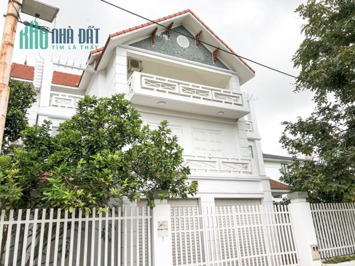 Biệt thự Mê Linh cực rộng 290m mặt đường 25m GIÁ 9.9 tỉ cực đẹp ngay gần Cầu Rào