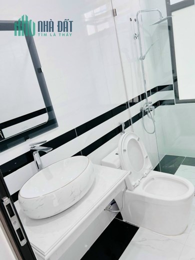 Nhà xây mới 4 tầng cực đẹp diện tích 46m GIÁ 3 tỉ tại ngõ 111 Đông Khê - Ngô Quyền