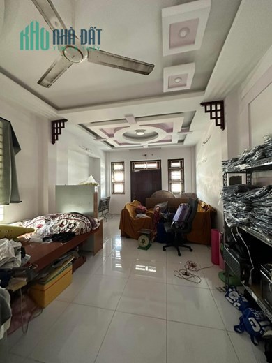 tân phú- tân thành- hẻm xe tải đua, 3 tầng, 101m2 chỉ 13.5 tỷ, giáp tân bình.