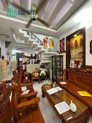 tân phú- tân thành- hẻm xe tải đua, 3 tầng, 101m2 chỉ 13.5 tỷ, giáp tân bình.