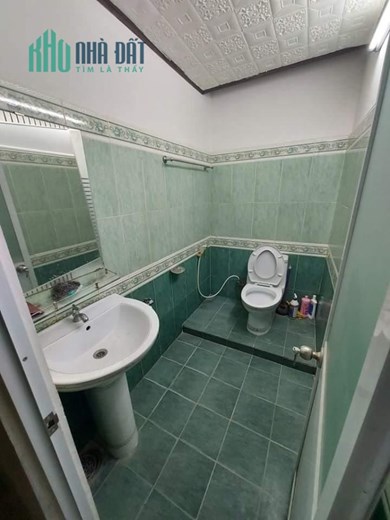 Nhà HXH Âu Cơ, ngang 4.4m, DT khủng 66 m2, nở hậu, giá chỉ 5tỷ990, không có căn thứ hai.