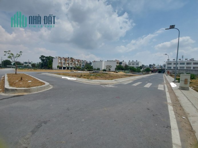 Bán lô đất MT 7m SH riêng tại Bình Tân