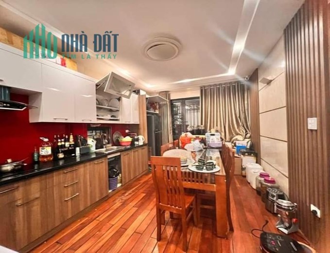 Chỉ 9.5 tỷ nhà 60m x 5T Hoàng Quốc Việt, Cầu Giấy ô tô, kinh doanh đỉnh