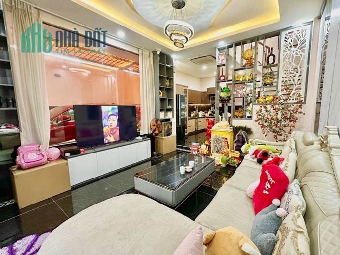 BÁN  NHÀ MẶT TIỀN ĐƯỜNG LÊ TRỌNG TẤN , TÂN PHÚ, 3 TẦNG, 90M2 CHỈ 10 TỶ TL