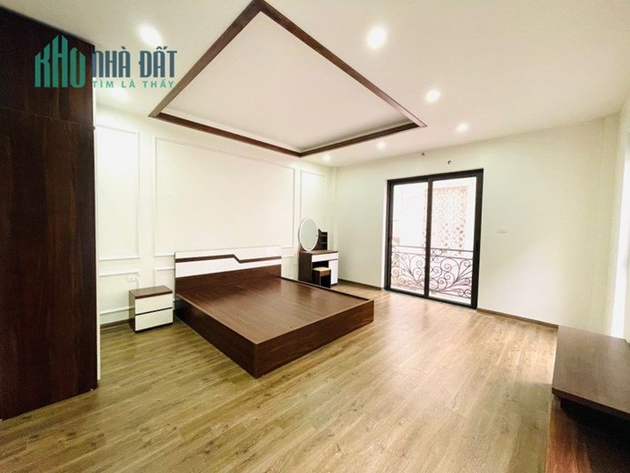Chính chủ cần bán nhà 9A, ngách 57, ngõ 10 Láng Hạ, xây mới, ngõ 3m, giá bán 4,55 tỷ TL trực tiếp
