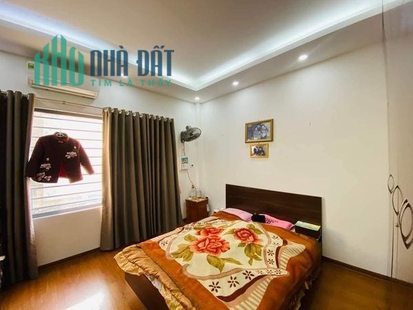 Nhà dẹp Cổ Nhuế ngõ thông,  ô tô tránh vào nhà, phân lô cán bộ, an ninh cực tốt 53m chỉ 4,6 tỷ