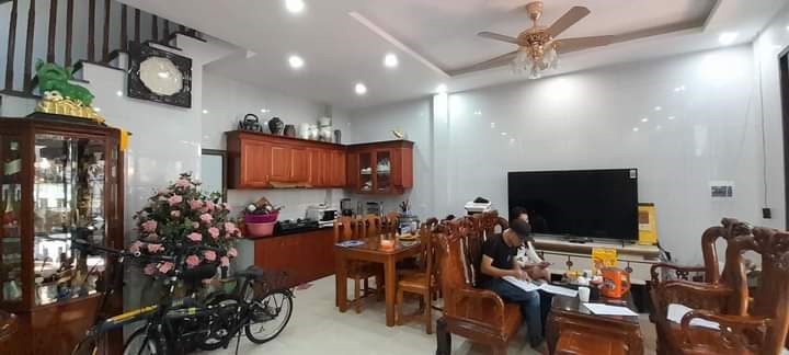 Nhà phố Hồng Tiến