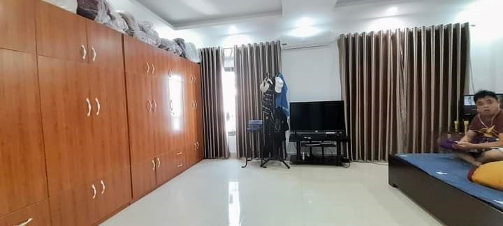 Nhà phố Hồng Tiến