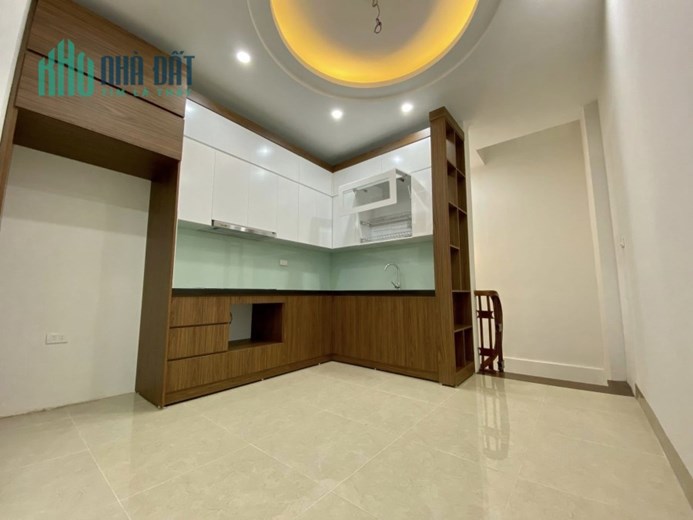 Bán nhà 136m2 phố Âu Cơ, Tây Hồ 20m Ô tô tránh Đầu tư giá 8.7 Tỷ