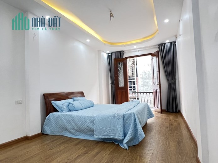Bán nhà Cầu Giấy 7 tầng thang máy, gần ôtô, 47m2, Kinh doanh dòng tiền, giá 7tỷ hơn