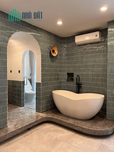 Nhà phân lô, sổ đẹp, ngõ thông, gần phố 70X6 tầng, thang máy Vĩnh Phúc Ba Đình, 22.5 tỷ.