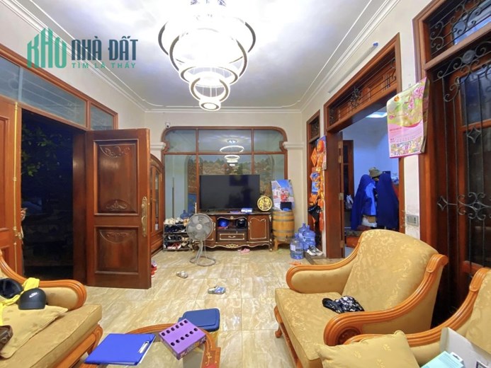 Biệt thự phân lô, 5 tầng thang máy, nội thất cao cấp, mặt tiền 7.5m, Đội Cấn Ba Đình, 18.5 tỷ.