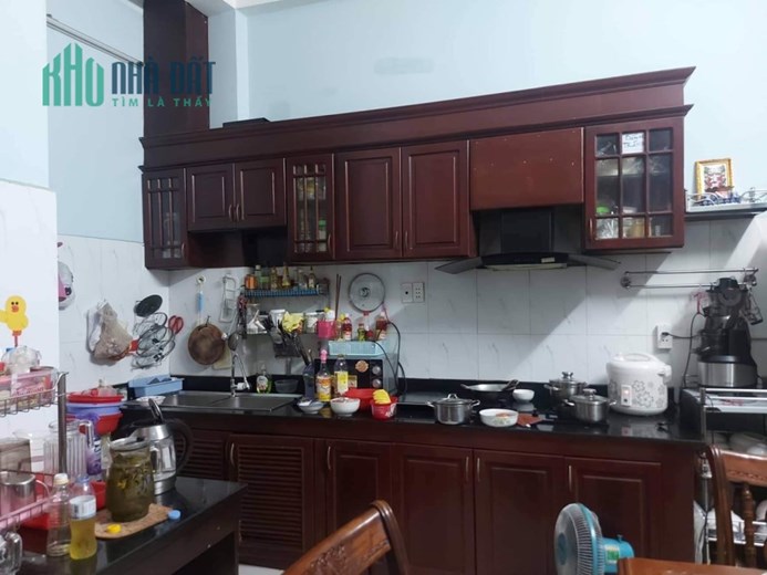 Bán Nhà Ngộp Đường 11 Phường Trường Thọ, 75m2, HXH, Chỉ 4 Tỷ 700