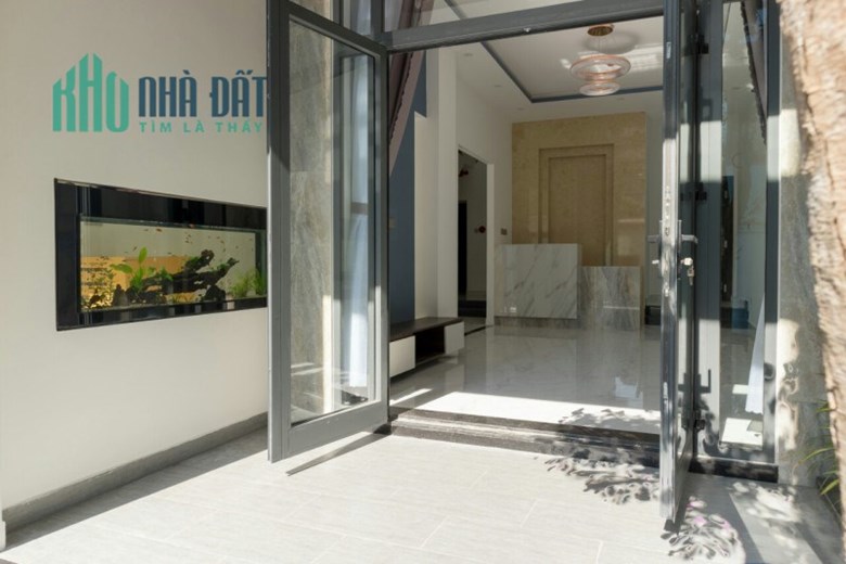 Cần bán khách sạn Dương Đình Nghệ 4 tầng đang kinh doanh tốt