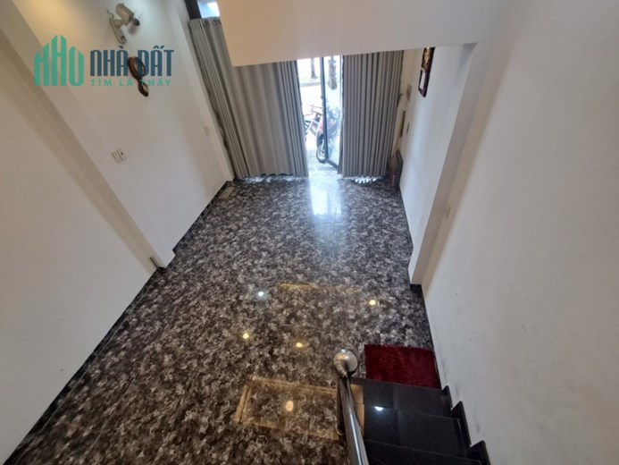 CHỈ 8.7TỶ _VỊ TRÍ ĐẮC ĐỊA MẶT TIỀN KD SẦM UẤT  6TẦNG QUẬN 5 GIÁP QUẬN 1