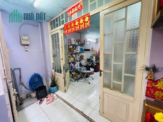 BÁN NHÀ  QUẬN1-GIÁP QUẬN 5 HẺM 3M VÕ VĂN KIỆT 35M 2TẦNG CHỈ 3,7 TỶ