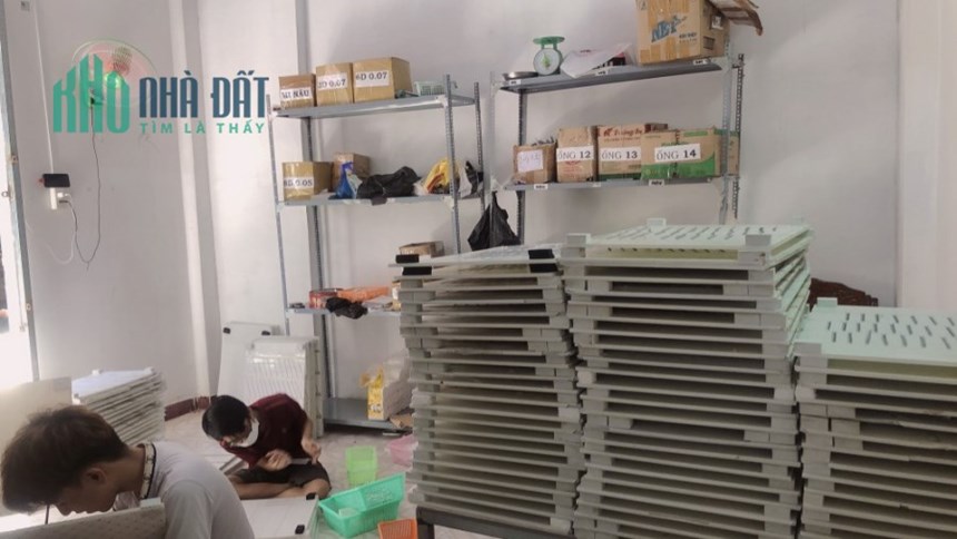 Bán nhà HXT đậu cửa Trịnh Đình Trọng TP 59m2 2T ngang 5.4m khu dân trí, an ninh giá chỉ 5 tỷxx