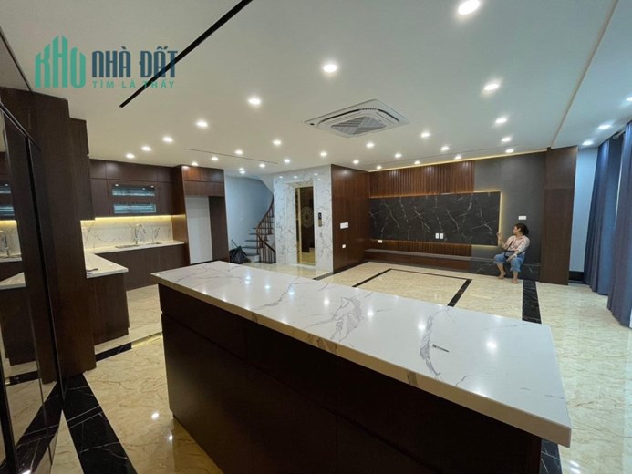 Thái Hà - Otô tránh-64m2 5 tầng-Nhà đẹp ở ngay 2 thoáng 10 tỷ.
