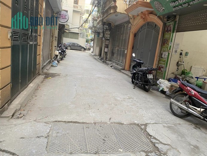 Bán đất tặng nhà 3 tầng  Kim Mã  75m2 4 tầng MT 4m chỉ 6,1 tỷ.