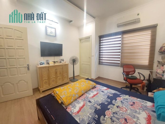 Bán nhà Kim Mã, Ba Đình, 40m, 6 tầng, nhà đẹp ở luôn, giá 6 tỷ 5.