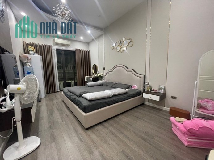 Bán nhà mặt  đường Phạm Ngọc Thạch,58m2, 5 tầng, giá chỉ 13.5 tỷ,vỉa hè, ô tô tránh, KD