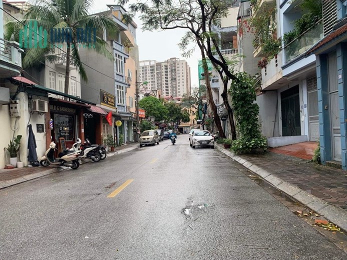 Bán nhà Hồng Tiến, Bồ Đề, 5 tầng, 79m2, DÂN XÂY,  GẦN PHỐ, Nhà ĐẸP, Ở NGAY