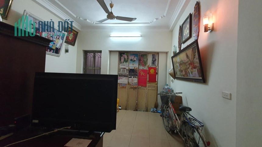 Bán nhà phố Hoàng Hoa Thám, Ba Đình, 33m2, 4 tầng, 500m ra Hồ Tây, hiếm nhà bán, giá 3.3 tỷ