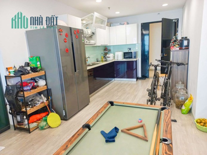 Rẻ, cần bán căn hộ chung cư Việt Hưng, Long Biên, tặng nội thất, tầng 3, 76m, giá 1 tỷ 6