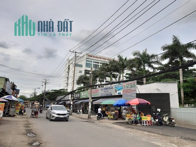 MT HOT-Bán nhà đường 339 PLB Q.9, lô góc, cung đường sầm uất nhất, 82m2 ngang 6m. CHỈ 6,x Tỷ.