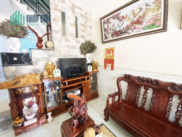 MẶT TIỀN HẺM 8M - Ô TÔ TRÁNH THÔNG - LÂM THỊ HỐ GẦN BỆNH VIỆN Q12 - 3 TẦNG BTCT, 4 PN. HƠN 5 TỶ.