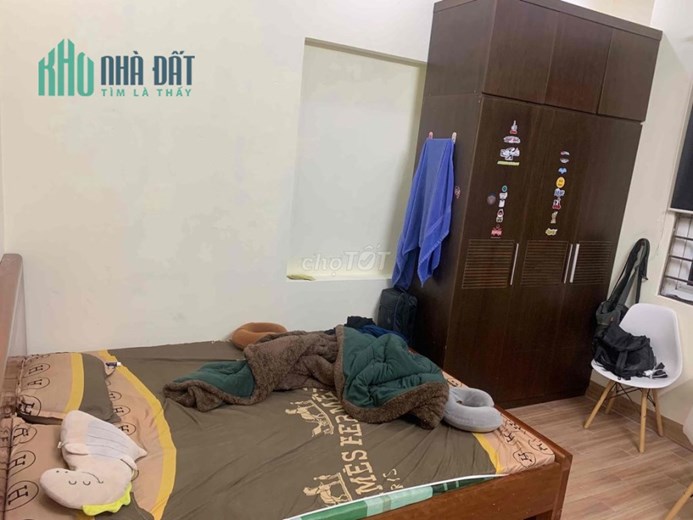Nhượng phòng full đồ sách vali ở luôn tại Cầu Giấy