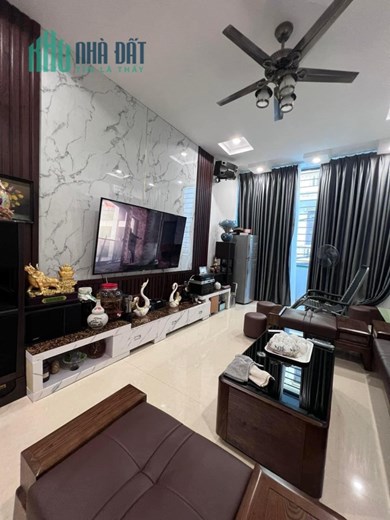 Phân Lô Nguyễn Khánh Toàn 50m- Trước nhà 2 ô tô tránh- Giá hơn 7 tỷ- Chủ cực mót bán