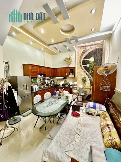 Nhà Bình Tân Đường Lê Văn Quới, 5 Tầng Mới Đẹp, Hẻm xe con, Rẻ Bèo Chỉ 5 Tỷ