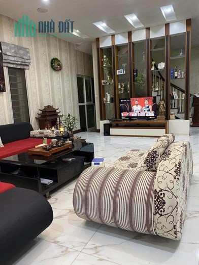 Phân lô Vip Cầu Giấy 2 ô tô tránh hơn 7 tỷ - Cực Hiếm giá đầu tư
