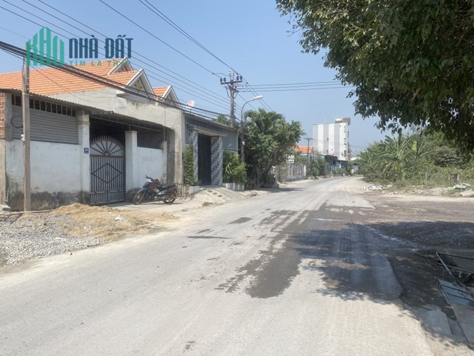 Đất mặt tiền đường Núi Sầm phường Ninh Giang